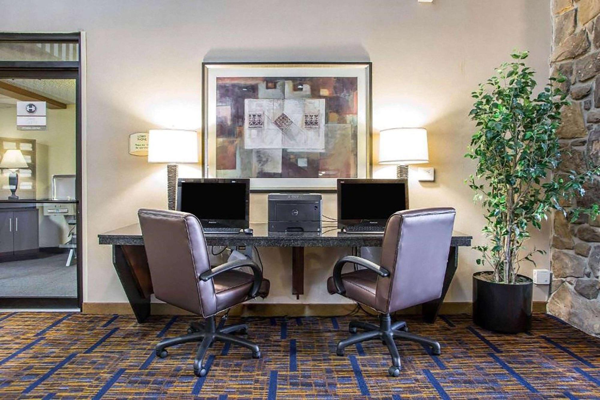 Howard Johnson By Wyndham Merrillville Exterior foto